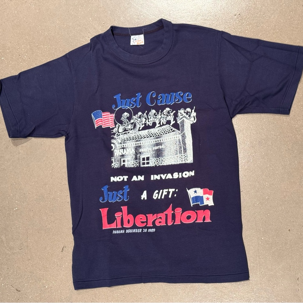 Vintage Not An Invasion Just A Gift Liberation Panama 1989 Souvenir Tee